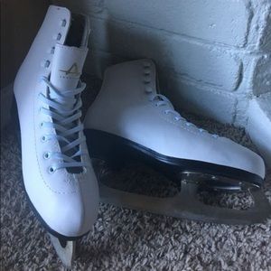 Figure Skates